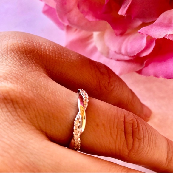 Sterling Silver White Sapphire Infinity Ring - Picture 5 of 8